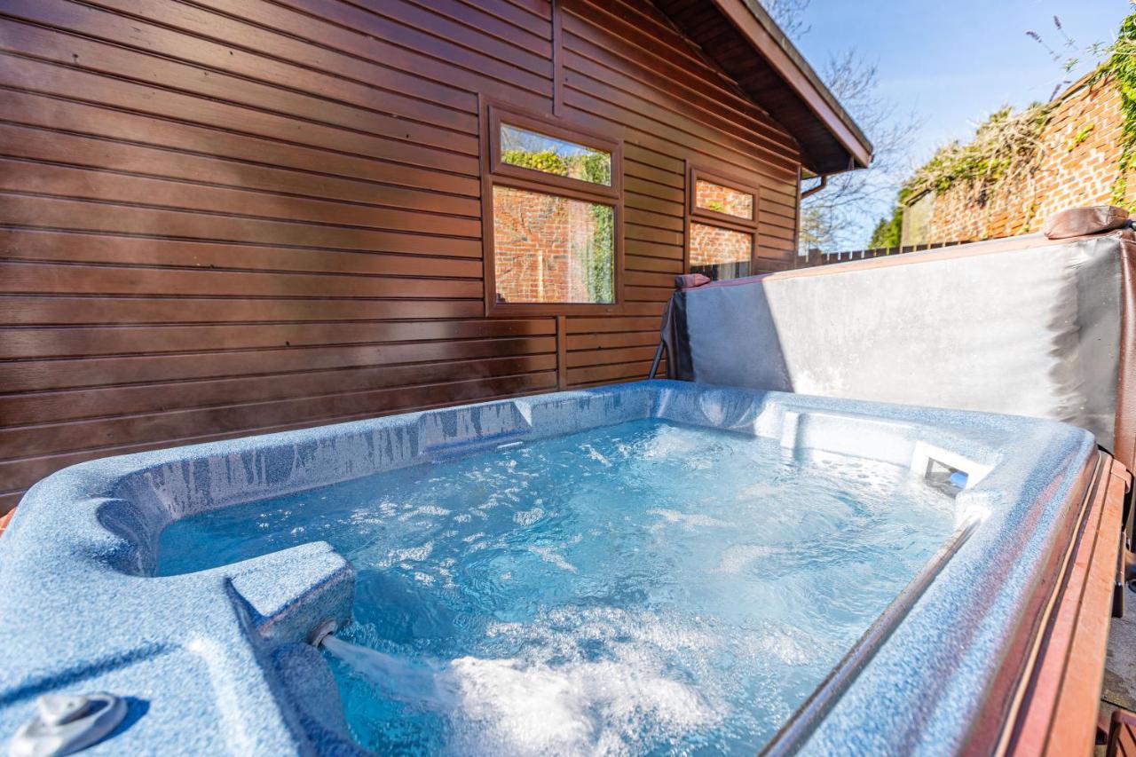 Bluebell Lodge 7 With Hot Tub Newton Stewart Buitenkant foto