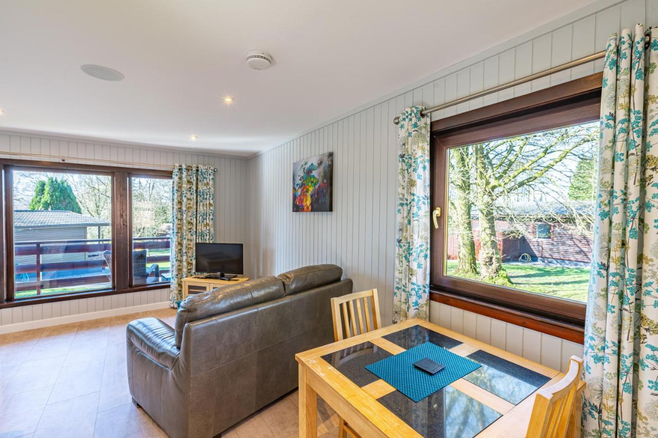 Bluebell Lodge 7 With Hot Tub Newton Stewart Buitenkant foto